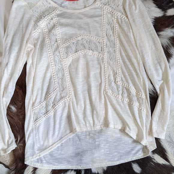 Hint of Mint Lace Tunic - Picture 10 of 10